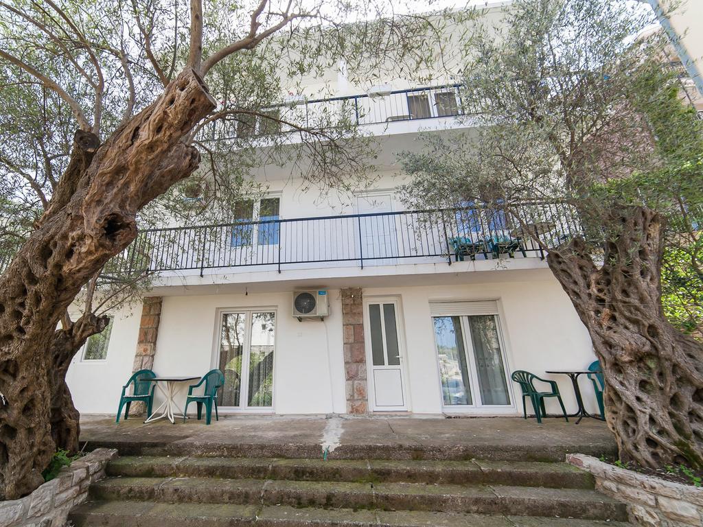 Hana Accommodation Sveti Stefan Exterior photo