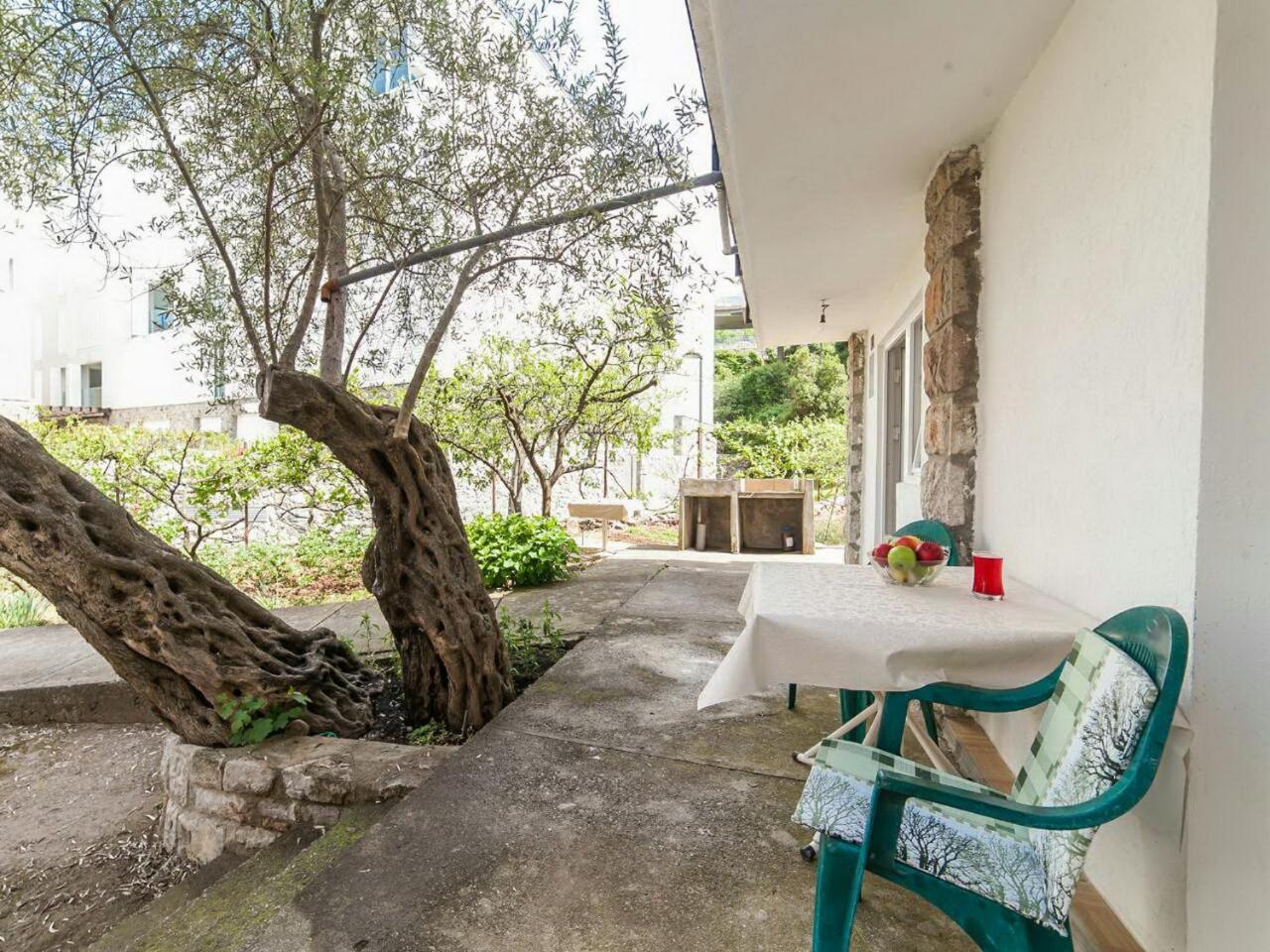 Hana Accommodation Sveti Stefan Exterior photo