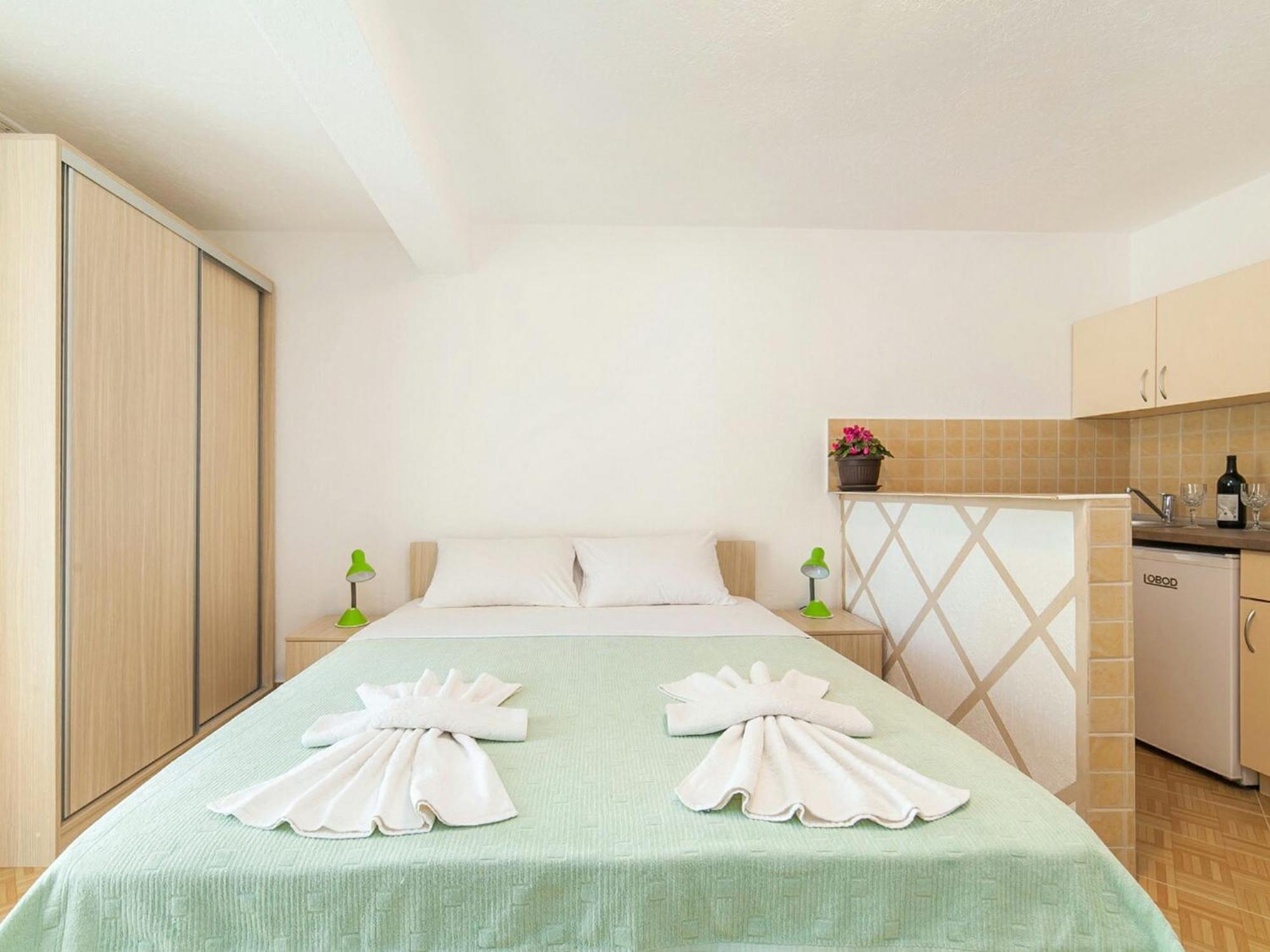 Hana Accommodation Sveti Stefan Exterior photo