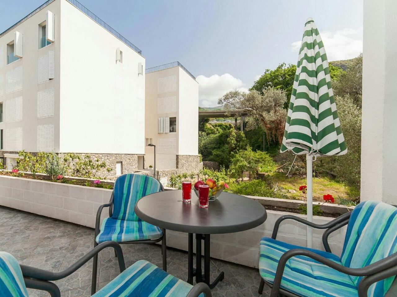 Hana Accommodation Sveti Stefan Exterior photo