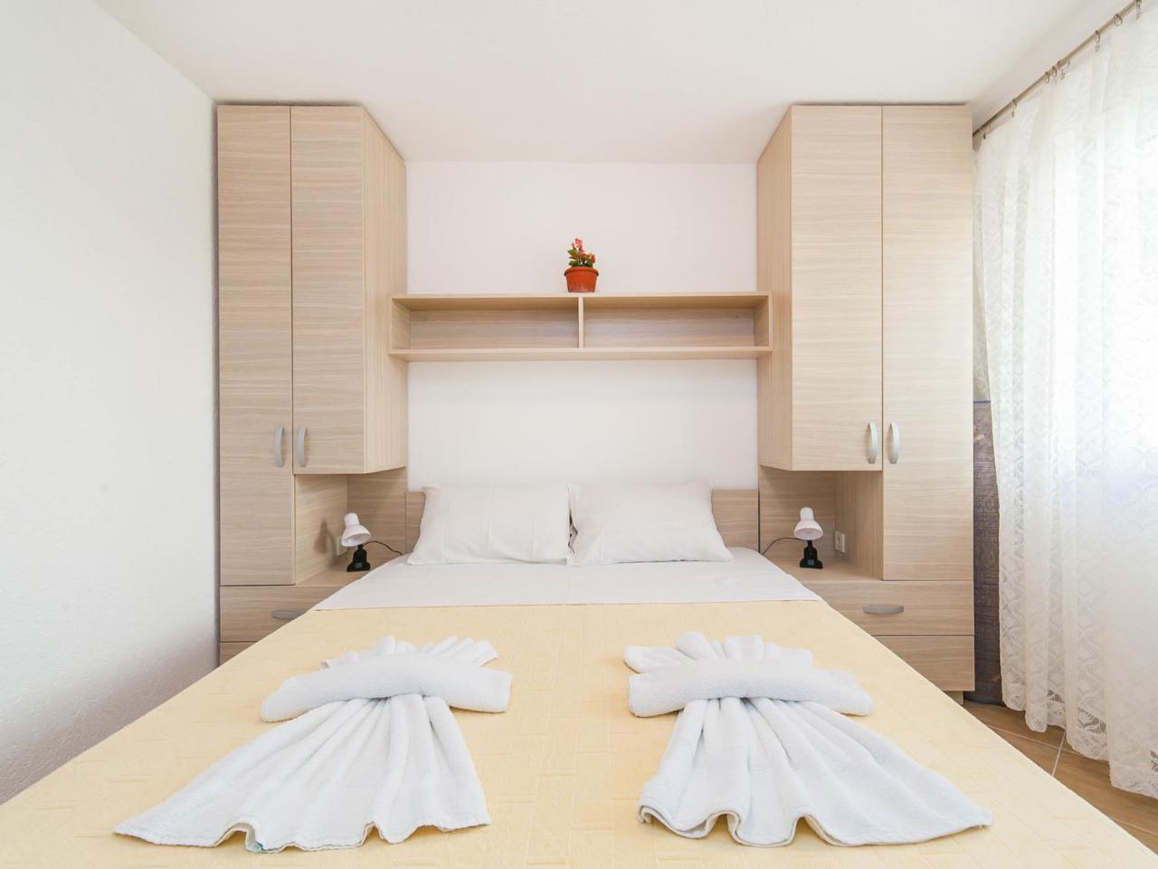 Hana Accommodation Sveti Stefan Exterior photo