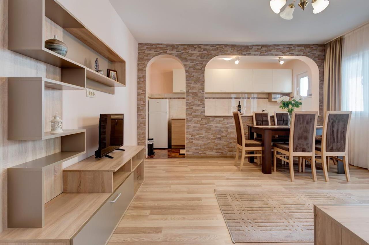 Hana Accommodation Sveti Stefan Exterior photo