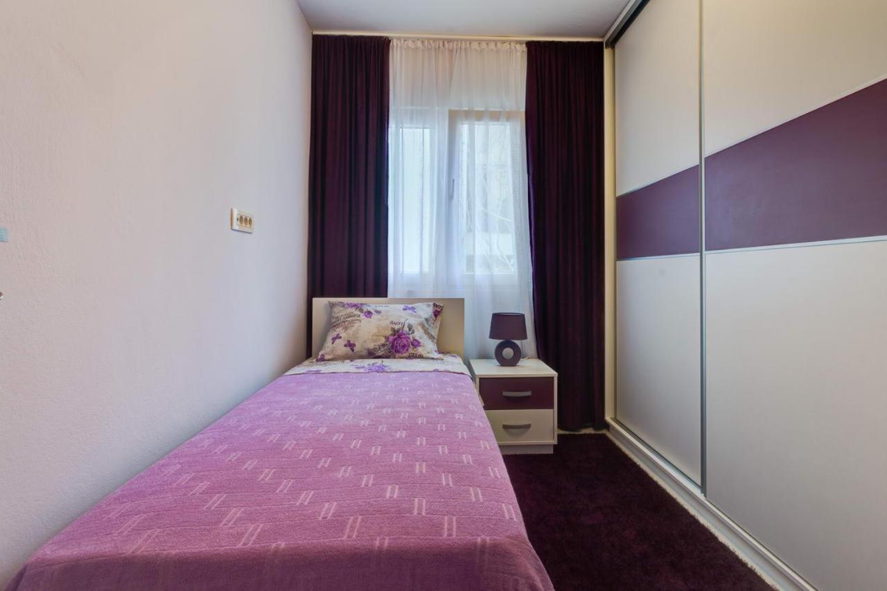 Hana Accommodation Sveti Stefan Exterior photo